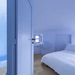 Windmill Santorini Exclusive Retreat *
