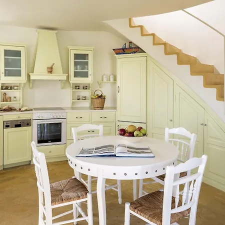 Windmill Santorini Exclusive Retreat * 이메로비글리