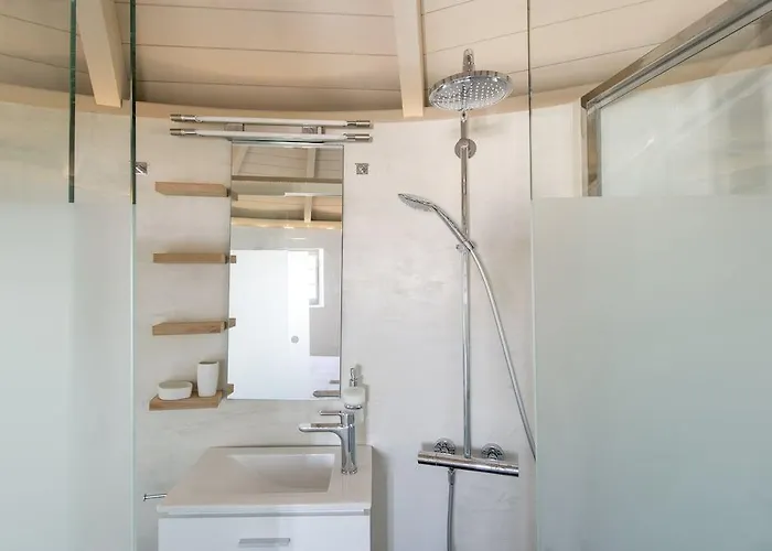 Vila Windmill Santorini Exclusive Retreat